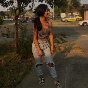 Meet your Posher, Leslie